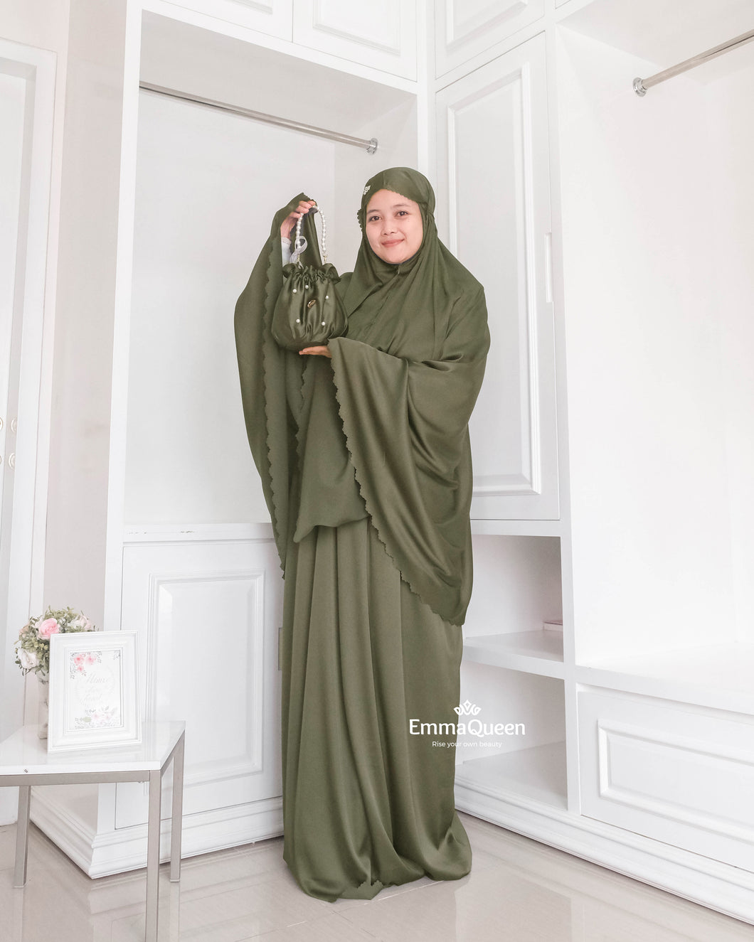 Mukena Azalia